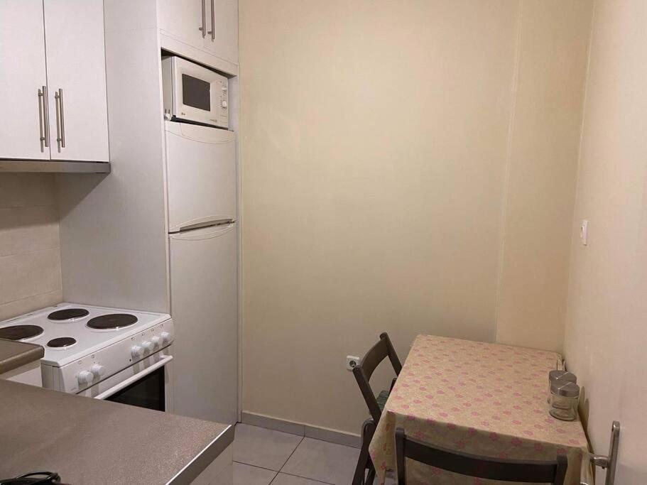 Cozy Apartment In The Heart Of أثينا المظهر الخارجي الصورة