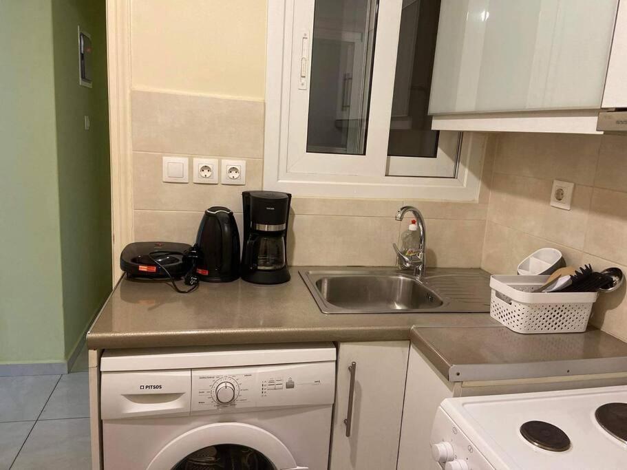Cozy Apartment In The Heart Of أثينا المظهر الخارجي الصورة