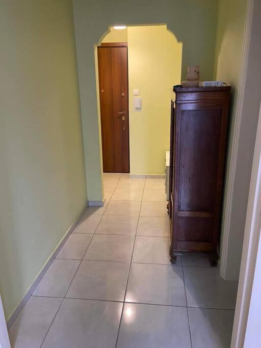 Cozy Apartment In The Heart Of أثينا المظهر الخارجي الصورة